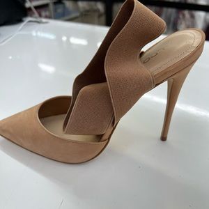 Aldo Ybelilla Nude Heels